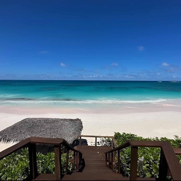 Monticello, Desert Rose beachfront cottage,Tiki Hut & Generator,10% Off 7+nights