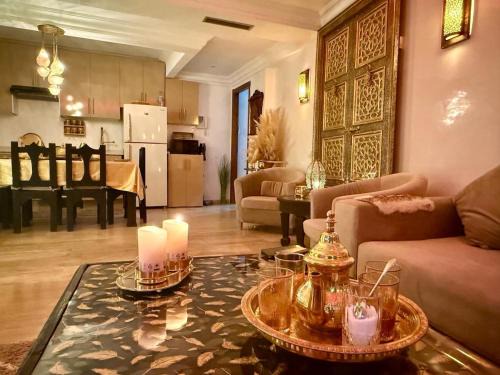 Moroccan style Soltana pool & central internet