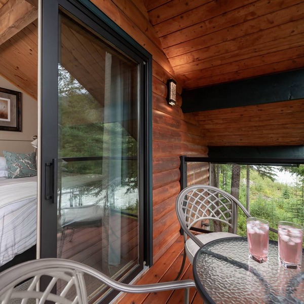 Mount Robson Mountain River Lodge