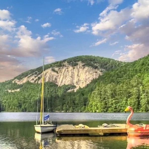 Mountain Condo Steps Away From Fairfield Lake, Minutes from the Amenities
