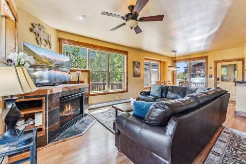 Mountain Escape with Hot Tub Near Ski Resorts and I 70