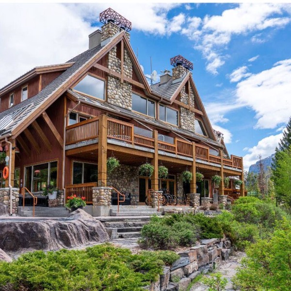 Mountain Getaway | Great Location/Hot Pools Access