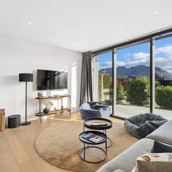 Mountain Panorama Luxury Retreat