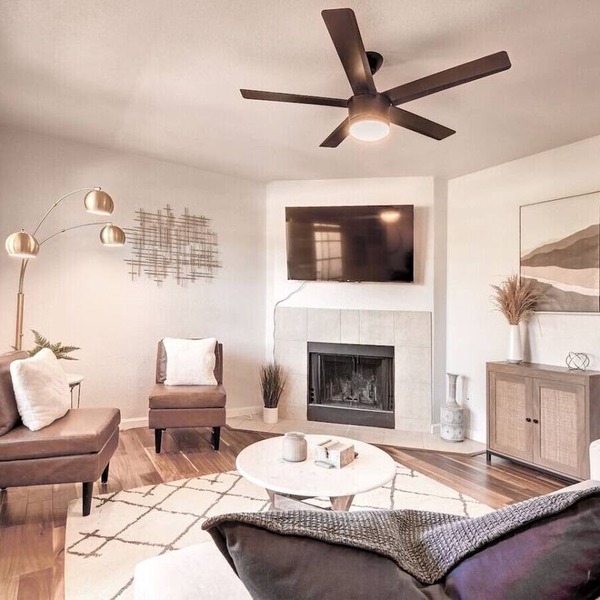 Mountain View Zen 2 bdrm 2 bath w/pools!
