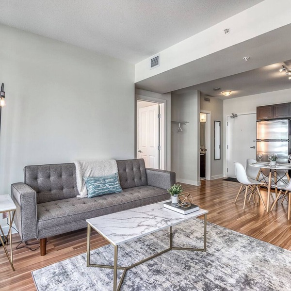 Mountain Views! Bright & Spacious 2BD 2BA Condo