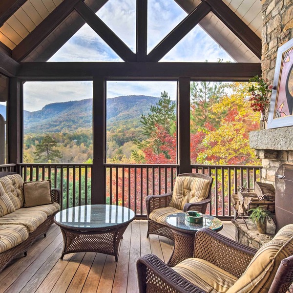 Mountain Views! Home in Bright's Creek Golf Club
