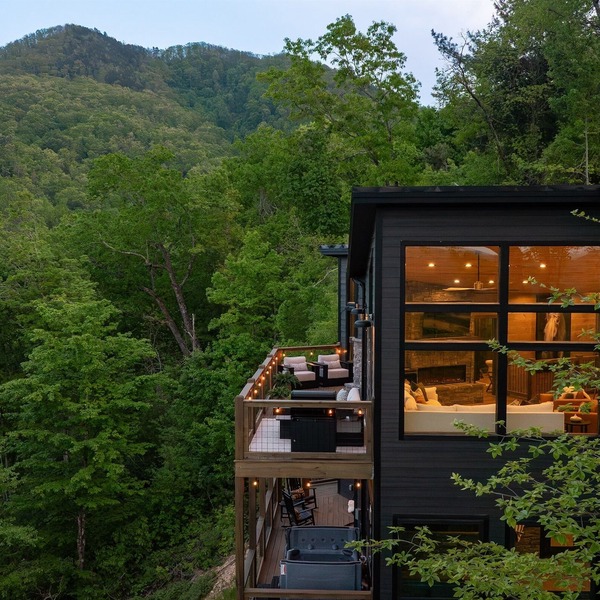 Mountain VIEWS Indoor Pool Hot Tub Arcade