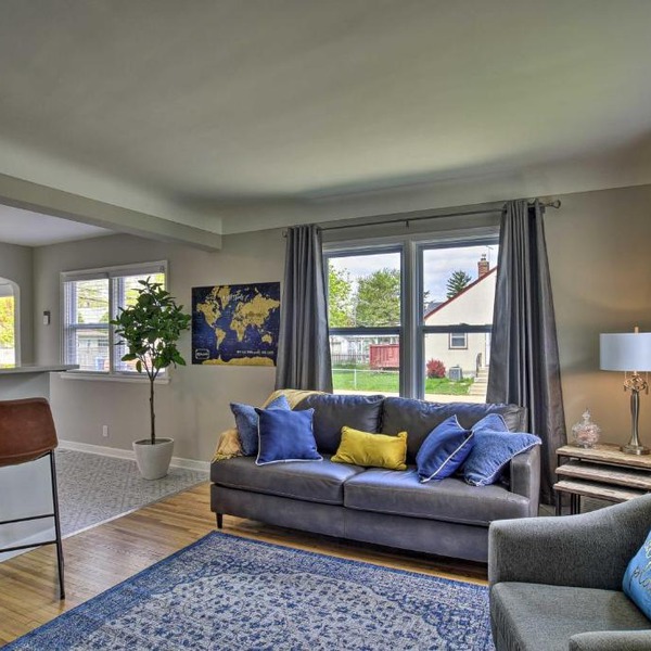 Mpls Duplex w/WiFi & Kitchen: 5 Mi to Dtwn!
