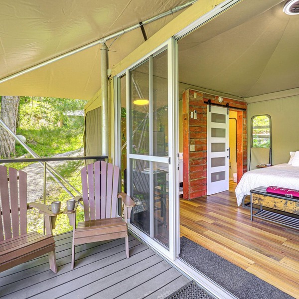 Mtn-view Deck: Scenic Glamping Getaway Near Boone!