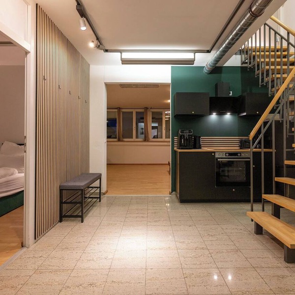 Munich 100 meters from Oktoberfest for 16 guests in Apartment Helsinki