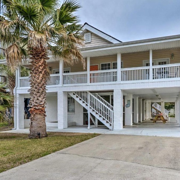 Murrells Inlet Upstairs Unit: 1 Block to Beach!