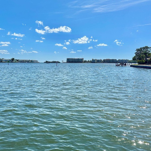 Must Try! Heart of St. Pete Waterfront Private Dock 3 bedroom house with office