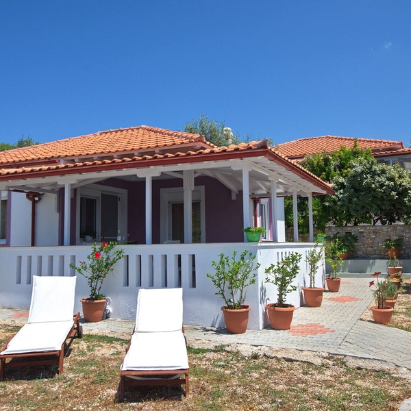 Myrtillos Cottage, Modern style ,great views , close to facilities