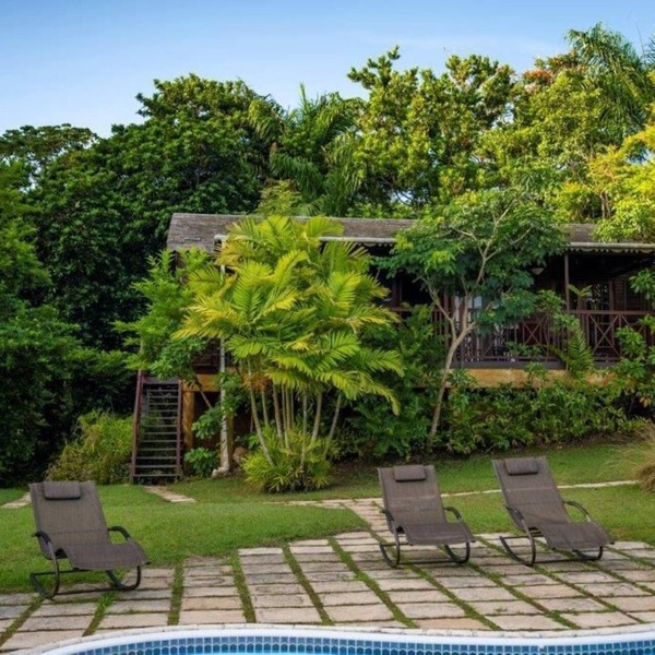 Naniki Cottages