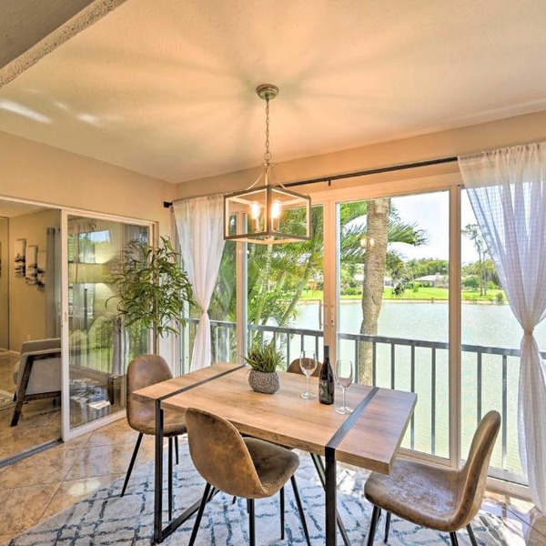 Naples Condo w/Enclosed Balcony & Lake Views!