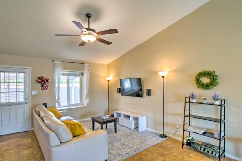 Near Golf & Entertainment! Gilbert Family Getaway