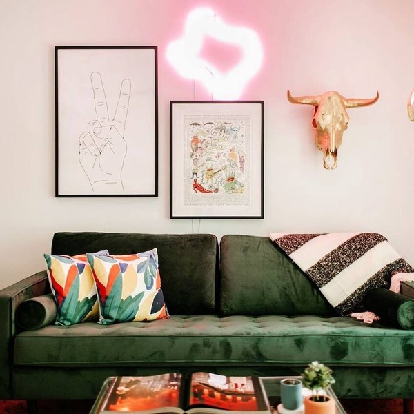 Neon Cool with Pool, Clarksville by Downtown * FREE PARKING