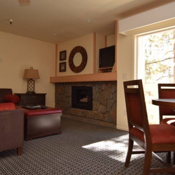 Nevada Side 100% open New Years in Tahoe 2 Bed 1 Bath Close to Heavenly, Casinos
