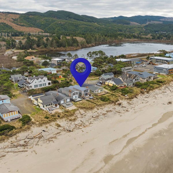 NEW Beachfront Escape, Hot Tub, Ocean Views, Dunes