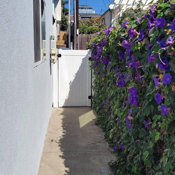New, chic, large, safe, and convenient studio near the San Diego Bay w/AC, WiFi