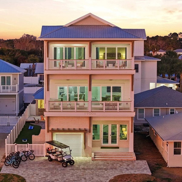 NEW Family LUX Laguna Haven - 6 Seater LSV - Bikes - Beachfront
