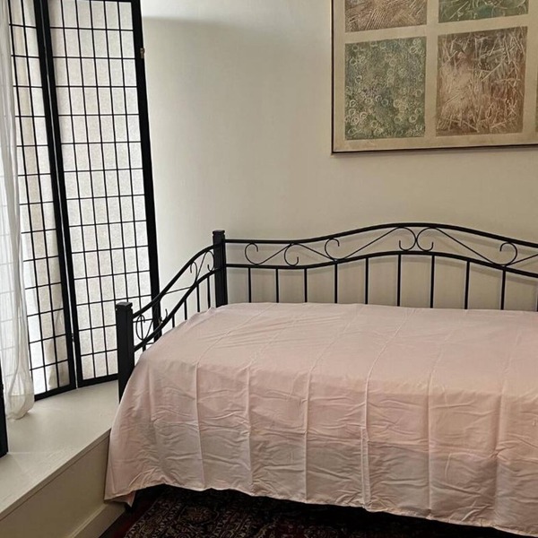 New Haven Studio apartment with 2 bedrooms. Dwtwn. Near EATRIES & ENTERTAINMENT.