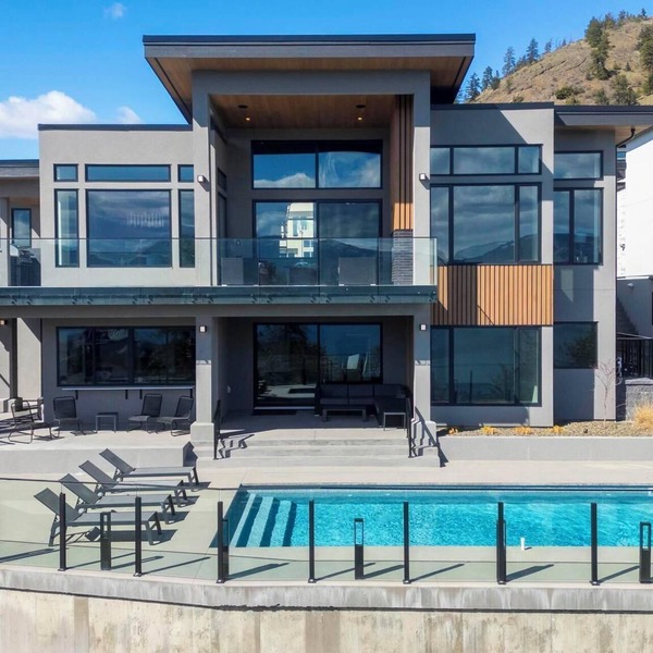 New Large Luxury Home with Pool & Views