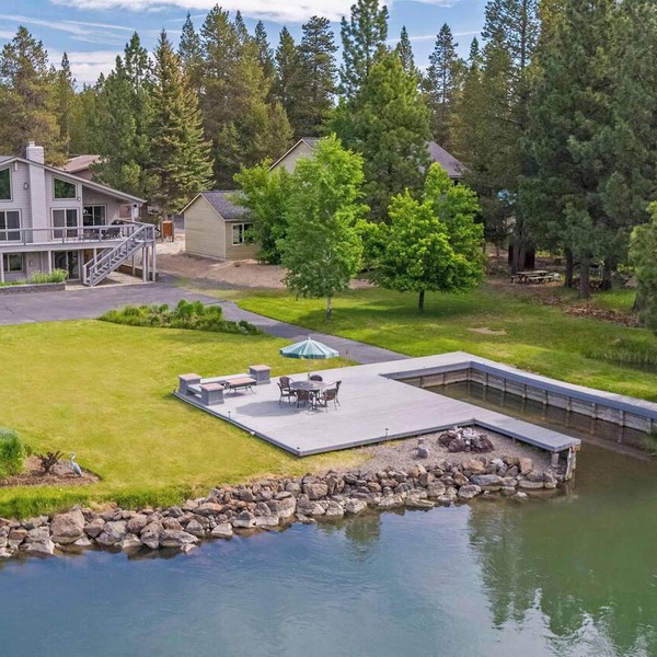 NEW LISTING| Riverfront Retreat | Peaceful Luxury on the Deschutes River