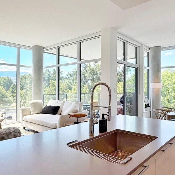 New Luxury Beachfront Escape with Pool and Hottub