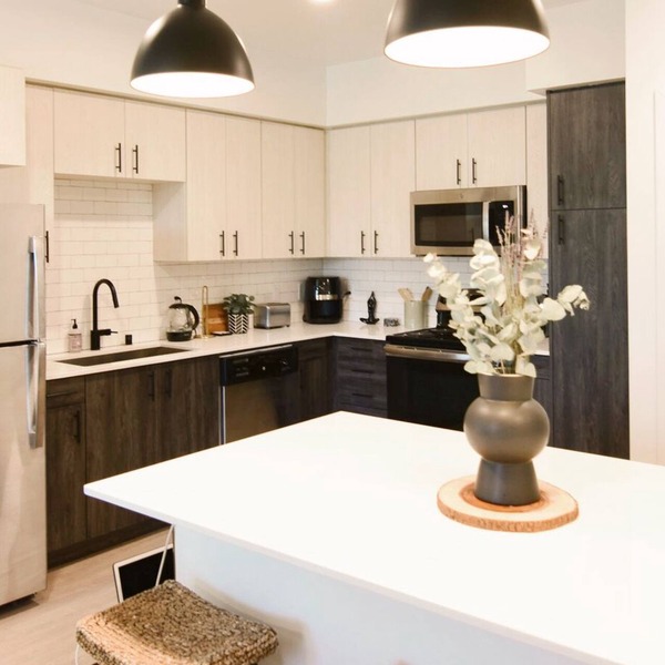 NEW! Modern + Spacious 2 Bdrm w/ Hot-tub and Pool