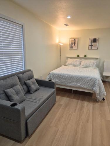 New Modern Studio Near Paine field