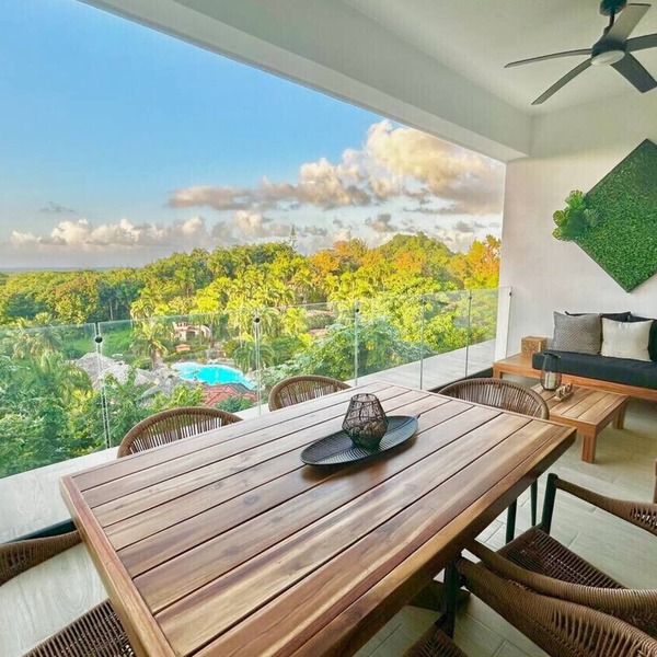 *NEW* Modern & Stylish Condo With Rooftop Pool