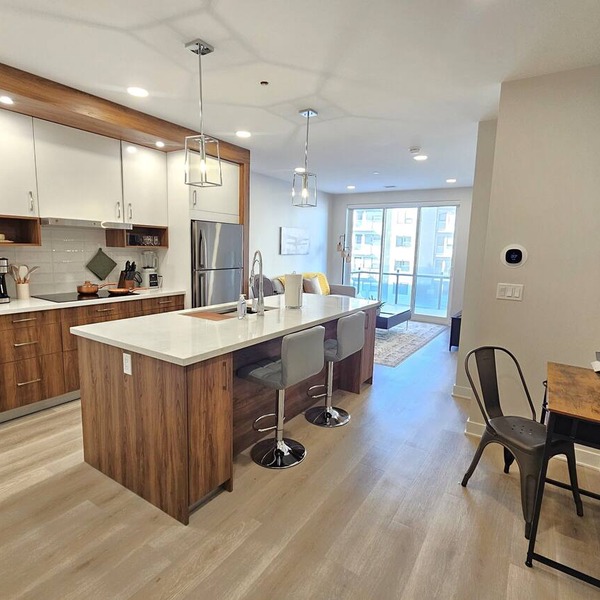 New Modern Suites in YYC UniDistrict - Pet Friendly, Heated Underground Parking
