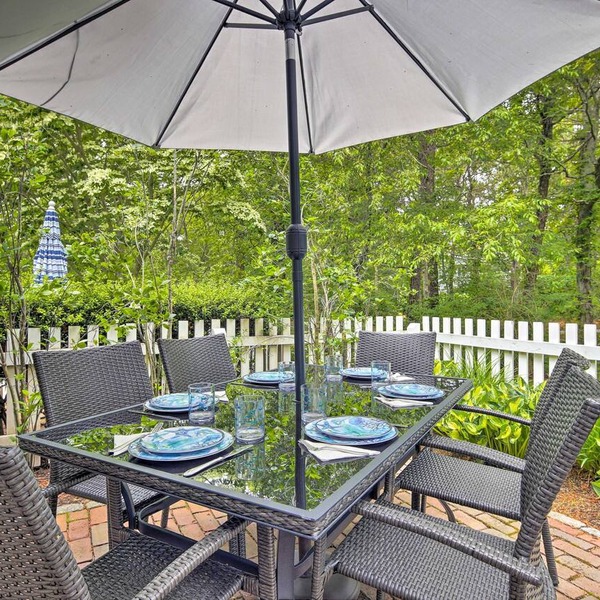 New Seabury Getaway w/Private Beach Access!