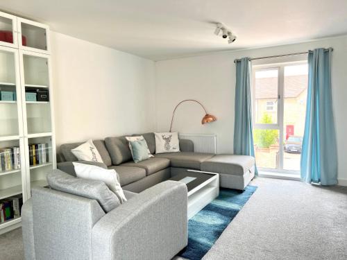 New Spacious Cambridge Townhouse 3bed-3bath