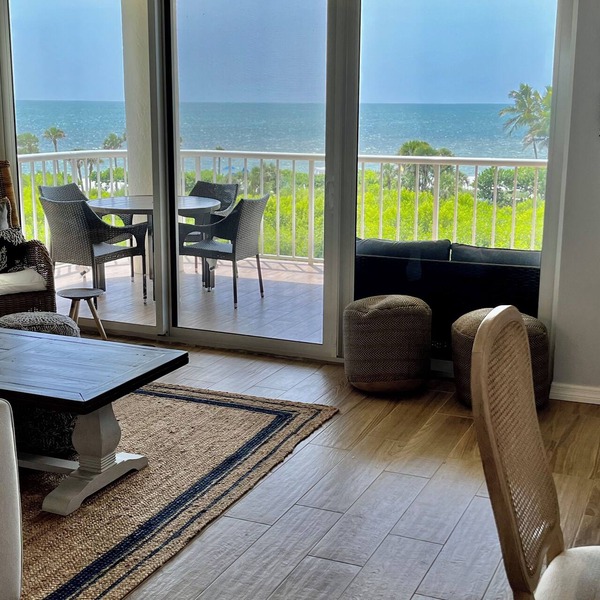 New! Stunning Expansive Gulf+Bay Sunset Views,LargeDeck, 2 Living Rms & 2 Bedrms