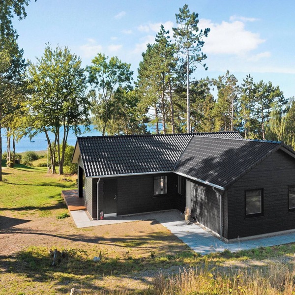 New summer house from 2021 with sea view