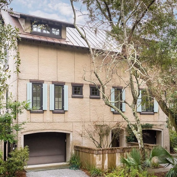 New to Rental Market! Stunning home in perfect, central location