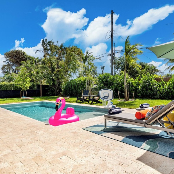 NewHeatedPool*Walk2Beach*BeachShuttle*Gameroom*BBQ*