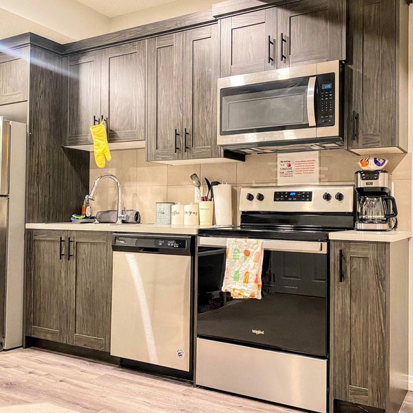 Newly Built and Cheerful 1-Bedroom Suite