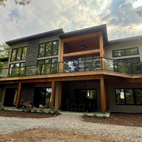 Newly constructed, beautiful, modern lakehouse with new barrel sauna