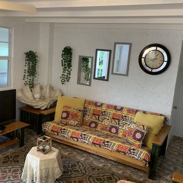 NEWLY REFURBISHED 2 bedroom apt 2 mins from Atlantic Ocean, East Coast, Barbados