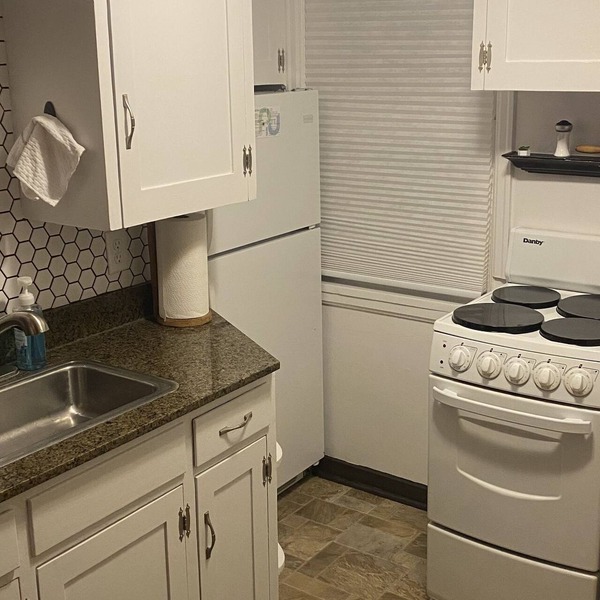Newly updated Guest House located minutes from Hormel, Mayo and Downtown Austin.