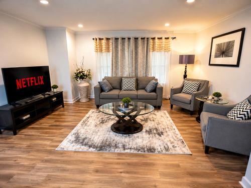 Nice 3 Bedrooms Condo for Rent in Oakland in the heart of Pittsburgh