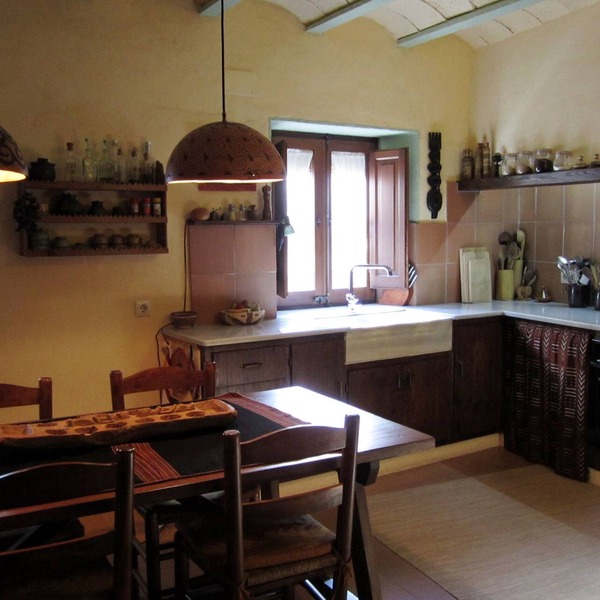 Nice and cozy house in Peratallada