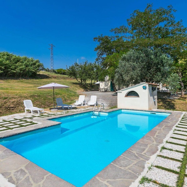 Nice apartment in villa for 10 guests with pool, TV and pets allowed