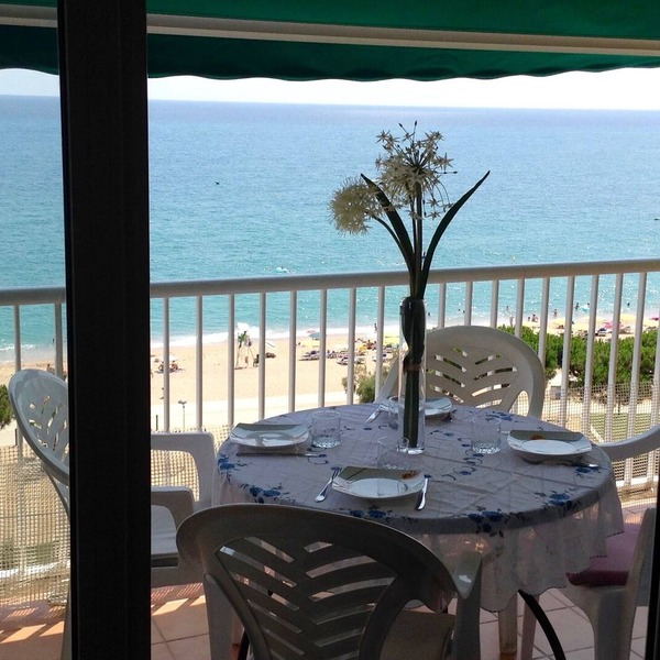 Nice apartment with SUPERB VIEWS over the sea (parking included)!