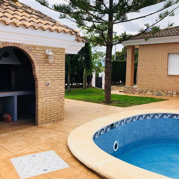 Nice Chalet overlooking the calderona