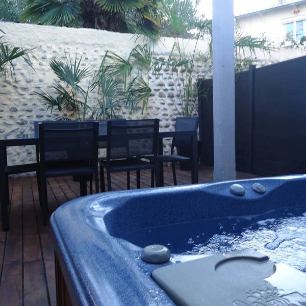 Nice duplex with terraces, jacuzzi, city fiber