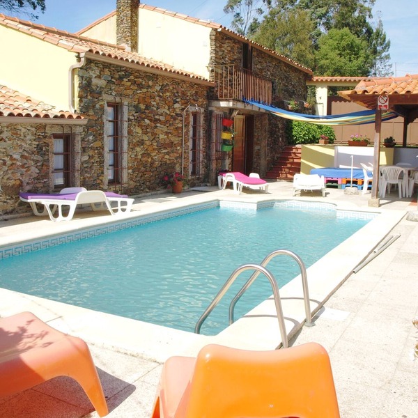 Nice rustic V3 house with pool in a very quiet and comforting place